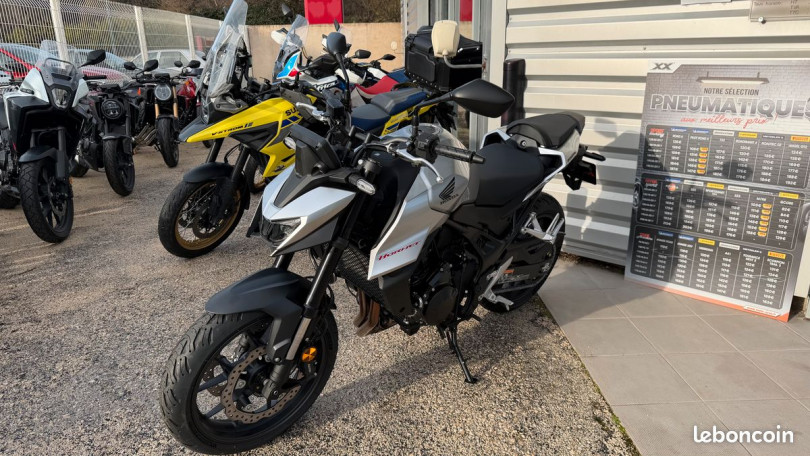 Honda HORNET 750 CB750 - SAINT MITRE LES REMPARTS