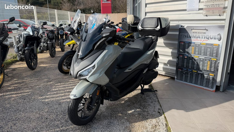 Honda NSS350 forza 350 top box - SAINT MITRE LES REMPARTS