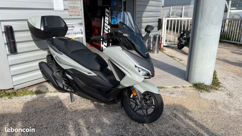 Honda NSS350 forza 350 top box - SAINT MITRE LES REMPARTS