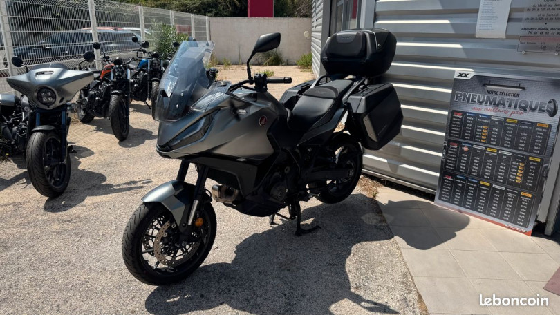 Honda NT1100 DCT - SAINT MITRE LES REMPARTS
