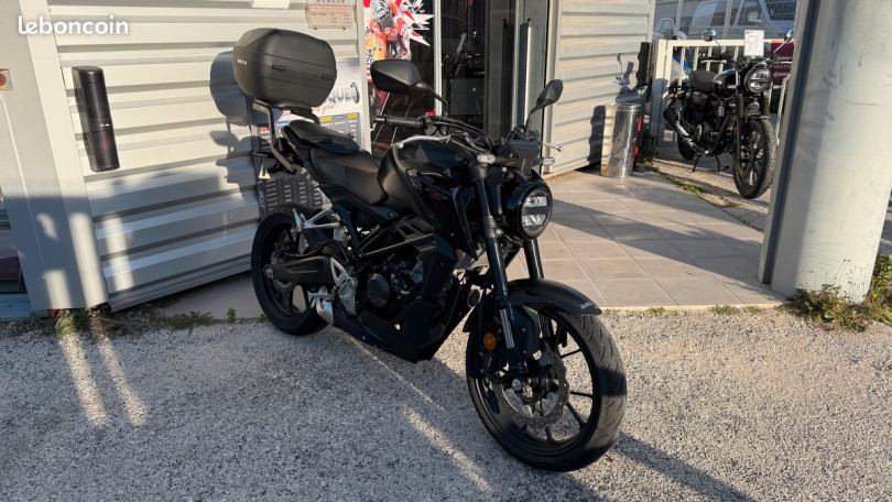 Honda CB 125 R CB125R CB125 - SAINT MITRE LES REMPARTS