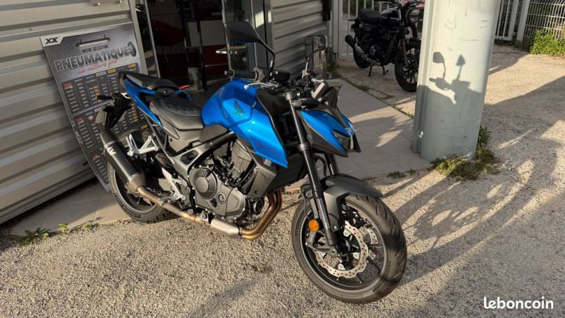 Honda HORNET 750 CB750 - SAINT MITRE LES REMPARTS